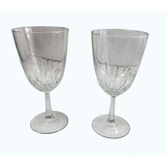 Clear Crystal Claret Wine Glasses Set Of 2 With Intricate Starburst Base Design - Picture 5 of 5